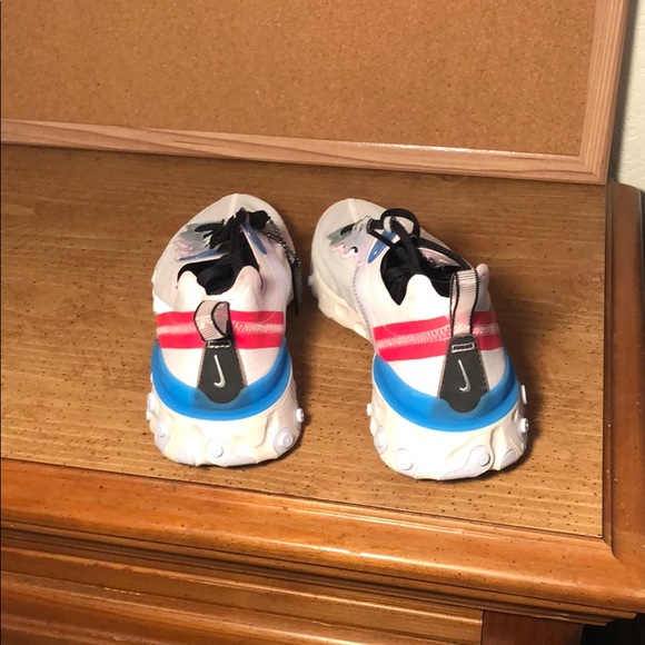 Nike WMNS react element - Picture 3 of 4